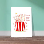 Poster per bambini con gatto illustrato e frase ironica in stile moderno