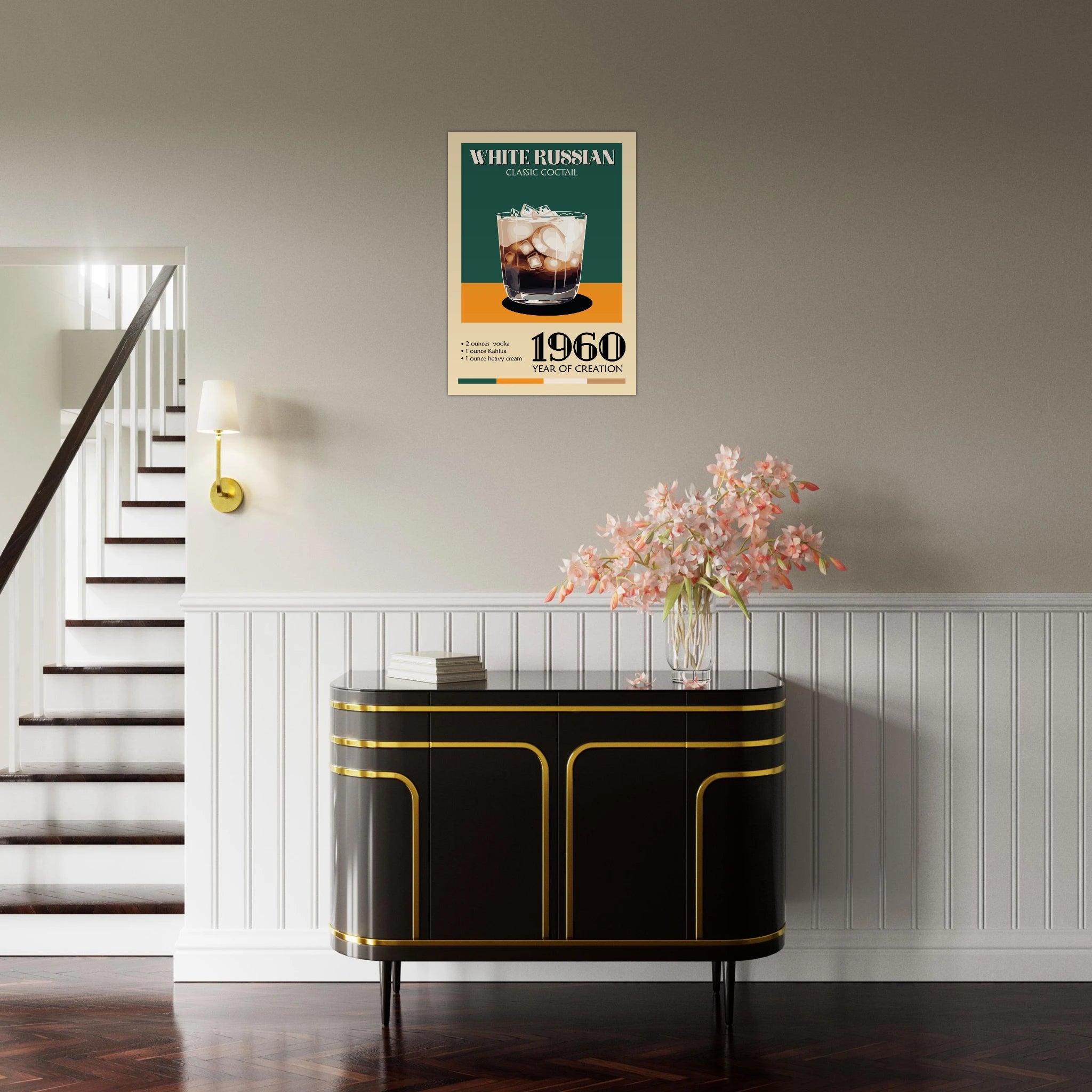 Poster White Russian vintage con bicchiere cocktail e scritta classic cocktail, grafica retrò da bar elegante